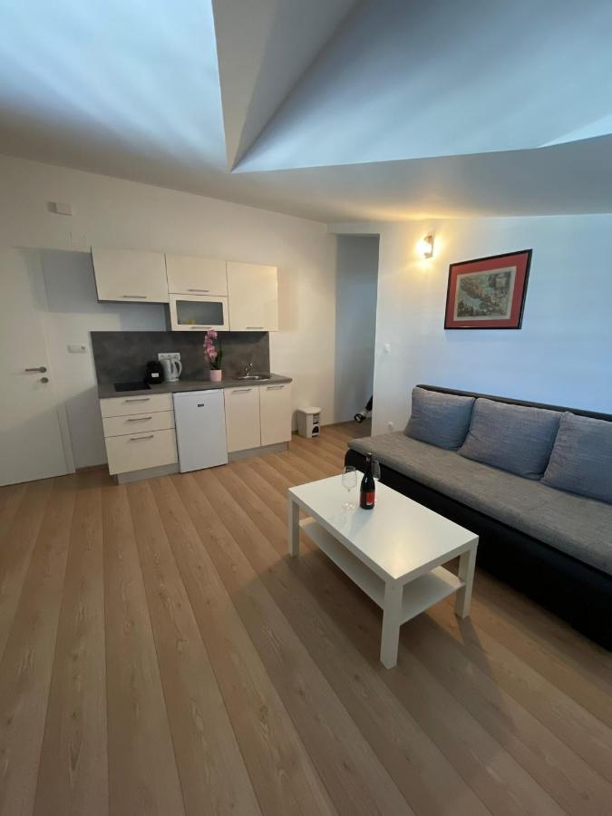 Apartments Holiday Gavric Trogir Zimmer foto