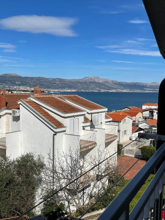 Apartments Holiday Gavric Trogir Exterior foto