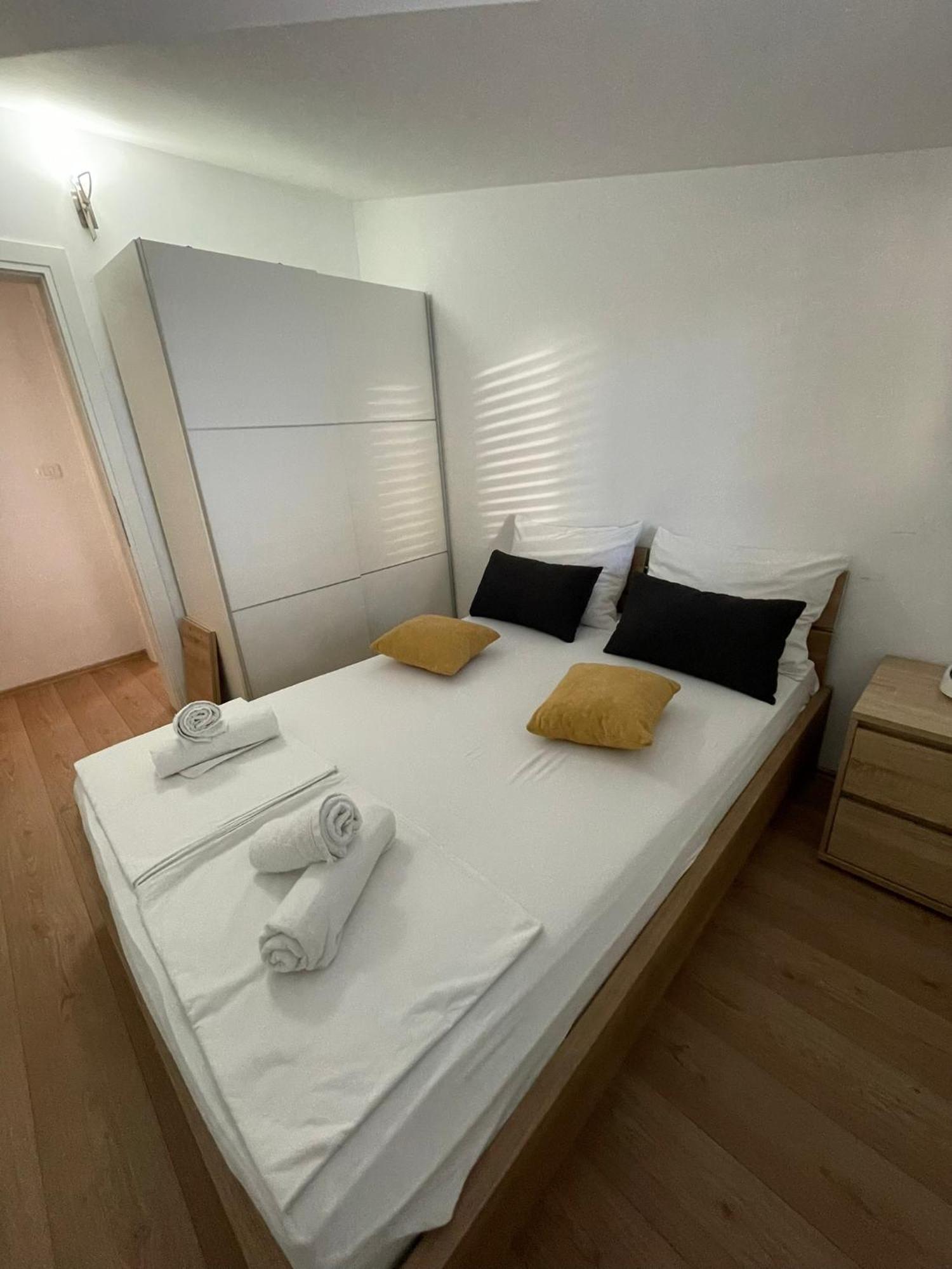 Apartments Holiday Gavric Trogir Zimmer foto